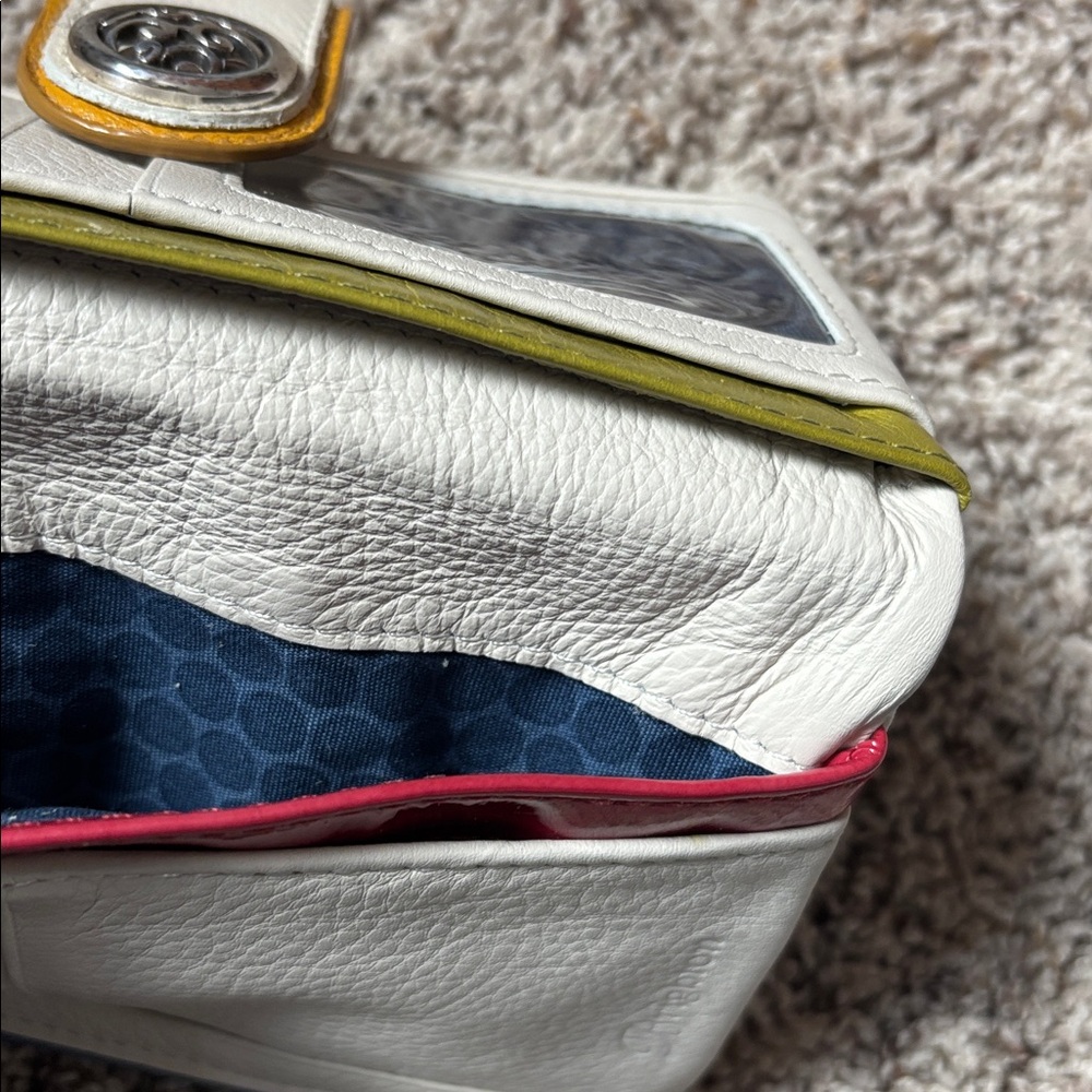 Brighton White Leather Wallet - Picture 6 of 13